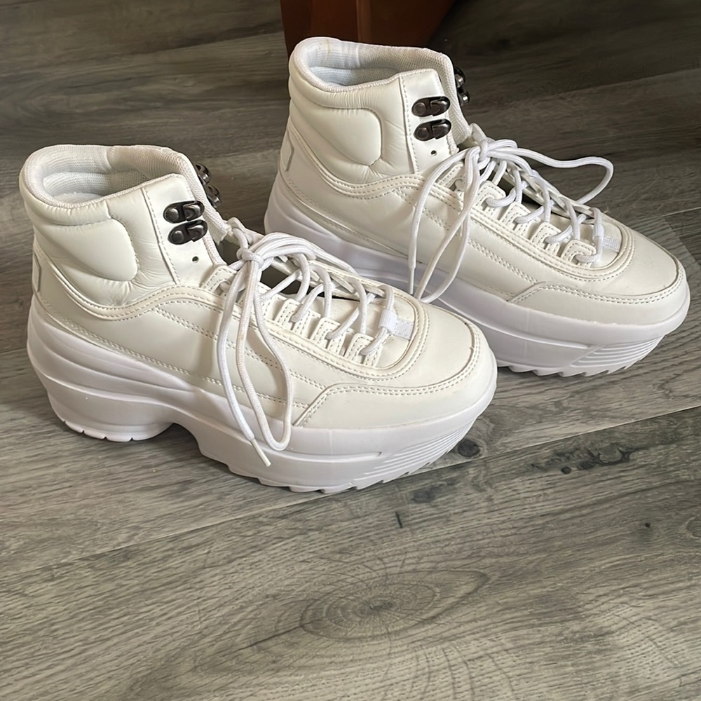 Dolls Kill White Sneaker Platform